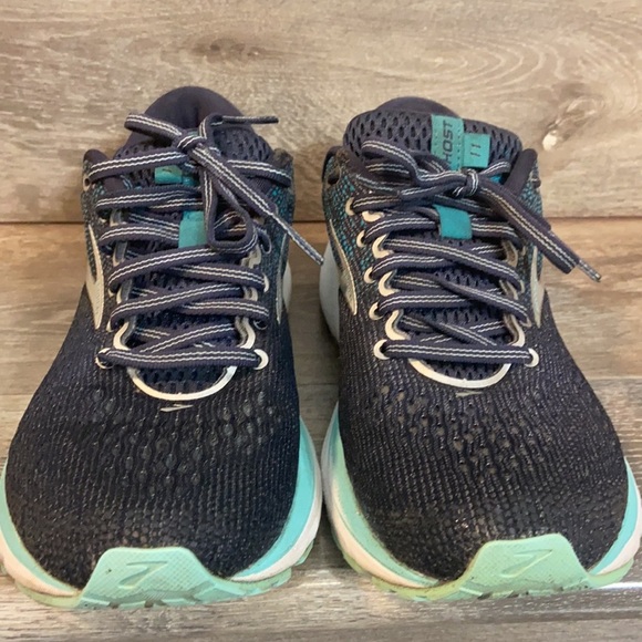 Brooks Women’s Ghost 11 Running Shoes - Picture 2 of 8